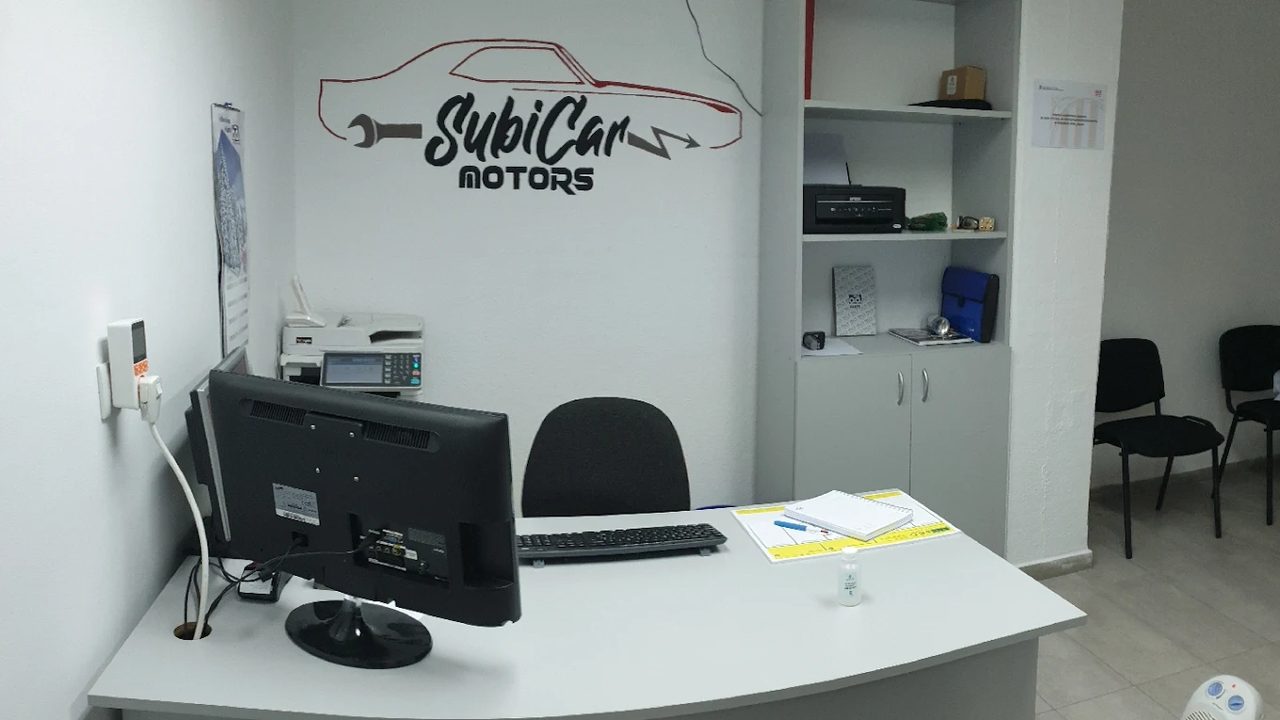 Recepción y oficina SubiCar Motors